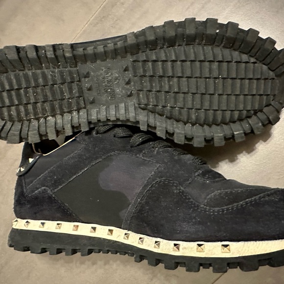 Valentino Rockstud Rockrunner Black Camo Pattern Sneaker Size 39 / 9 - Picture 11 of 13